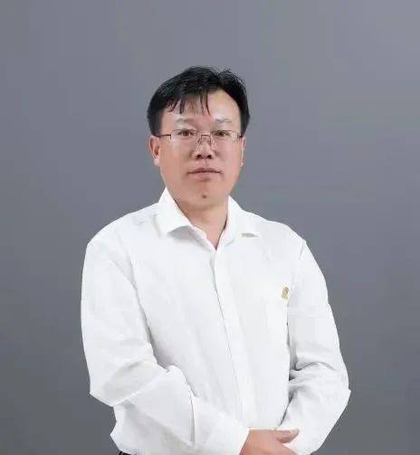 宫东平中学历史一级教师,自工作以来曾获"县级历史优质课大赛一等奖"