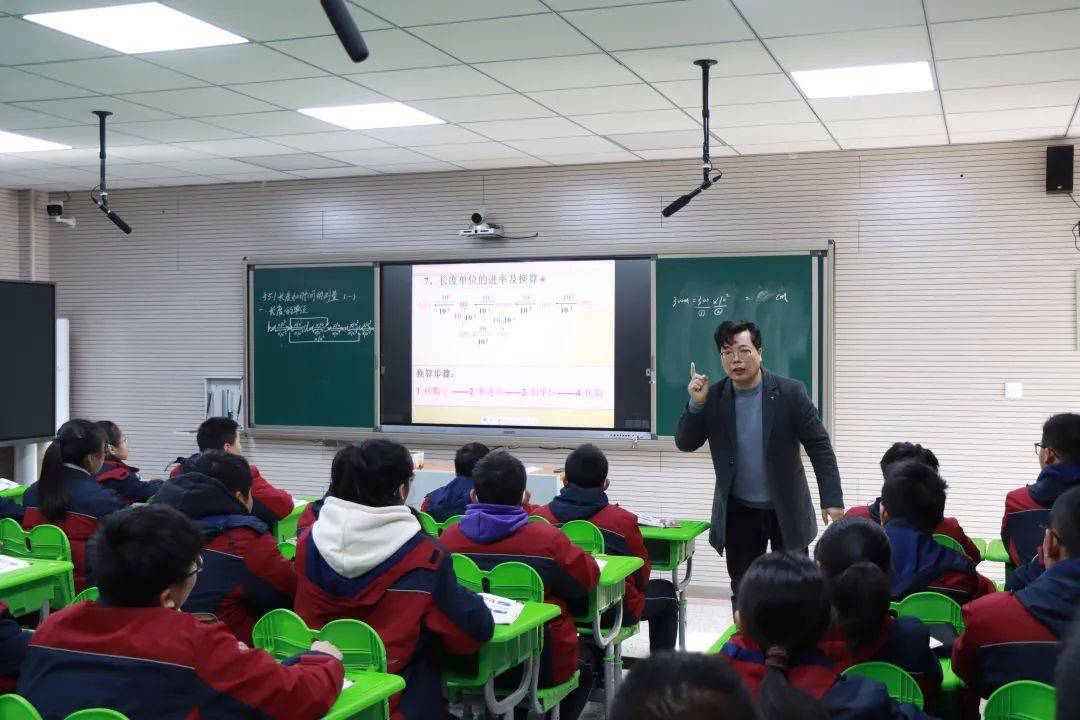 江苏盐城市亭湖新区教育局召开初中联盟生本教育教学课堂主题观摩研讨