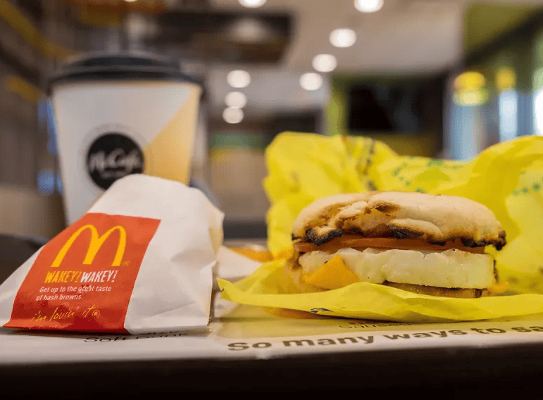 美国这6家连锁餐厅越来越贵, 这年头连快餐都吃不起了