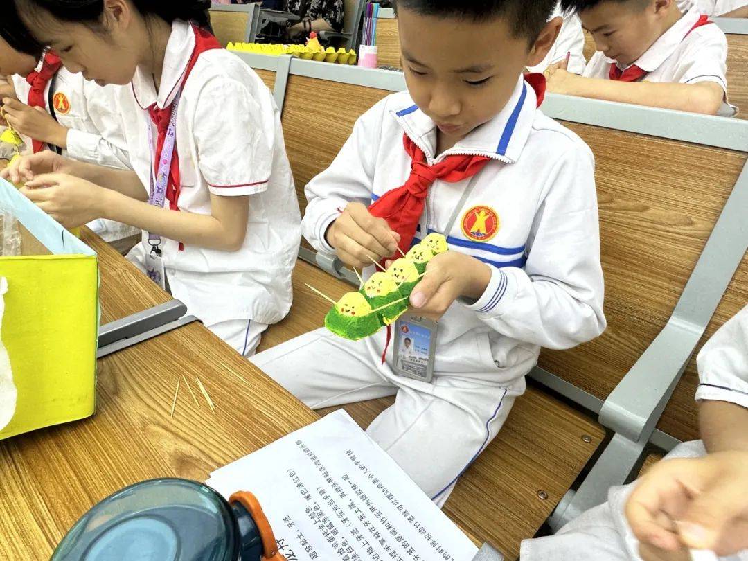 巧手来改造 "废物"大变身——金平区小学劳动教育研讨课教研活动