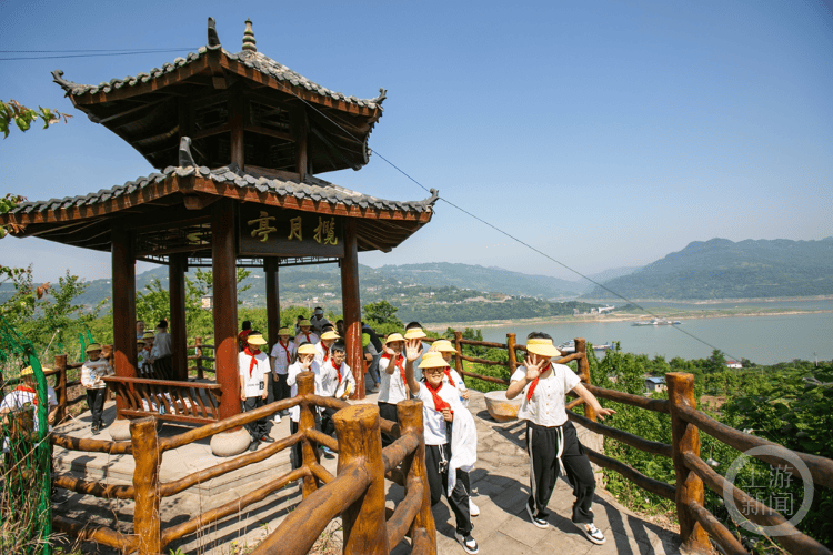 万州:枇杷为"媒" 欢乐溪游季