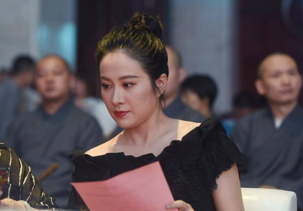 叶璇这身材,这才是尤物啊!