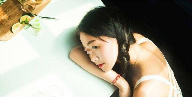 老公只要出差，闺蜜就关机消失，妻子悄悄跟踪，笑着回娘家
