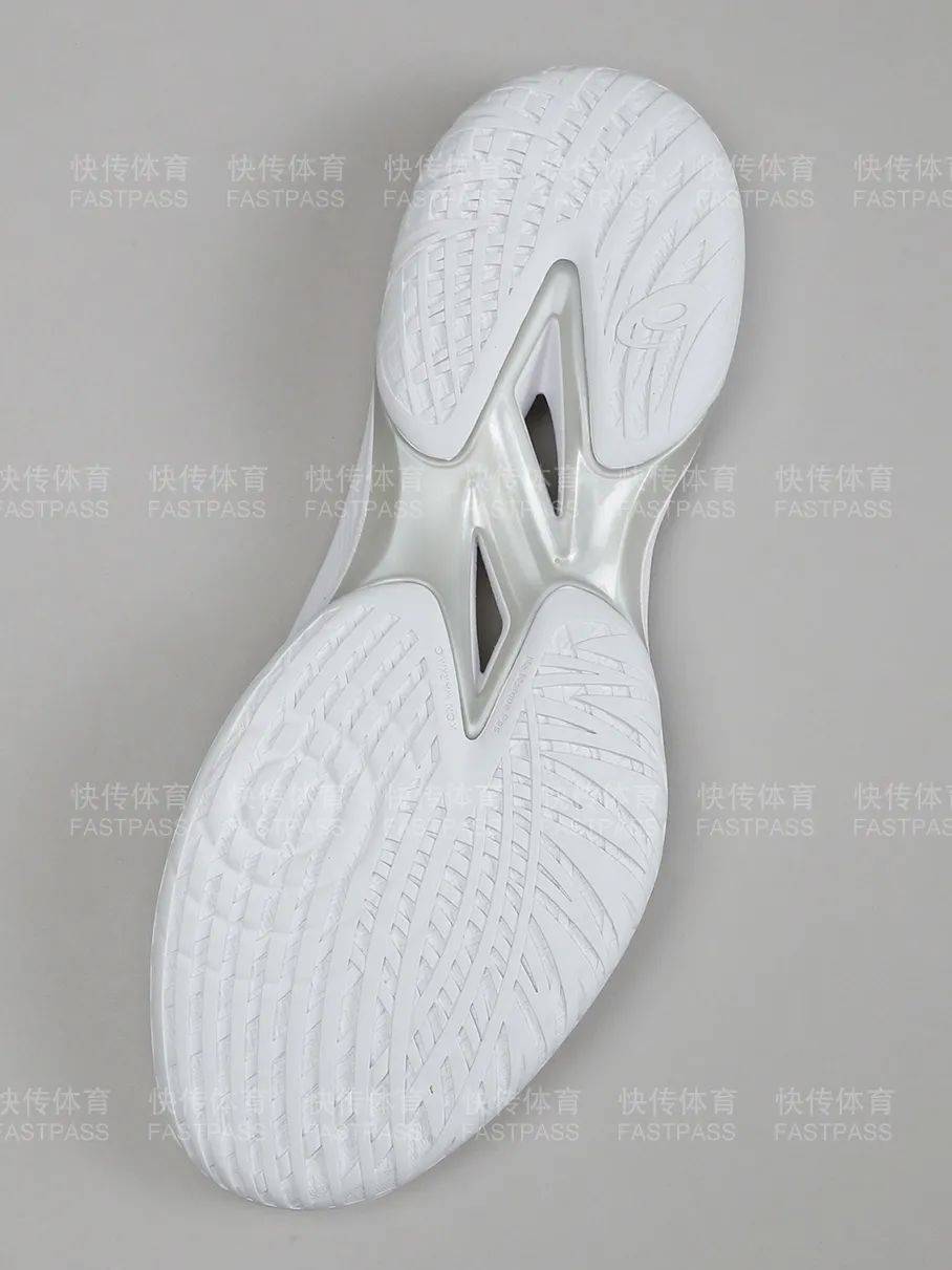 快传拆解 | asics gelhoop v16 vs gelhoop v15
