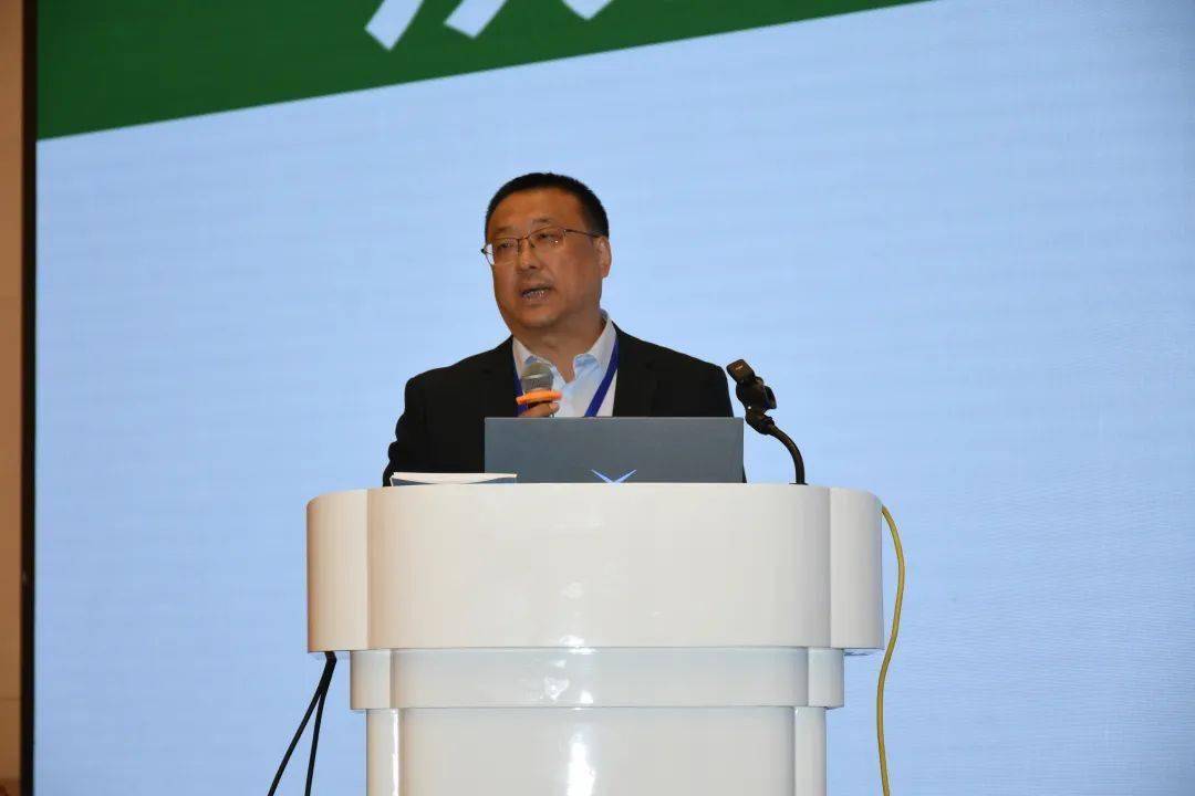 设计和艺术设计协同合作的跨学科研究框架与实践平台的"八合一"理念