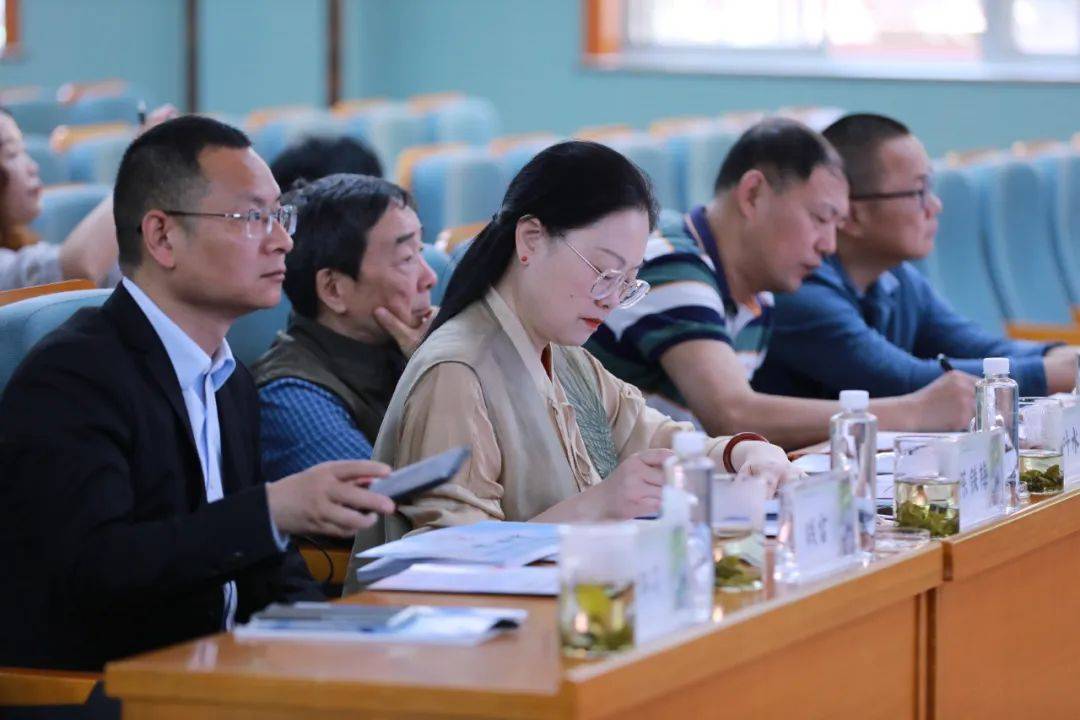 5月14日,江苏省基础教育前瞻性教学改革实验项目《双减背景下小学多维