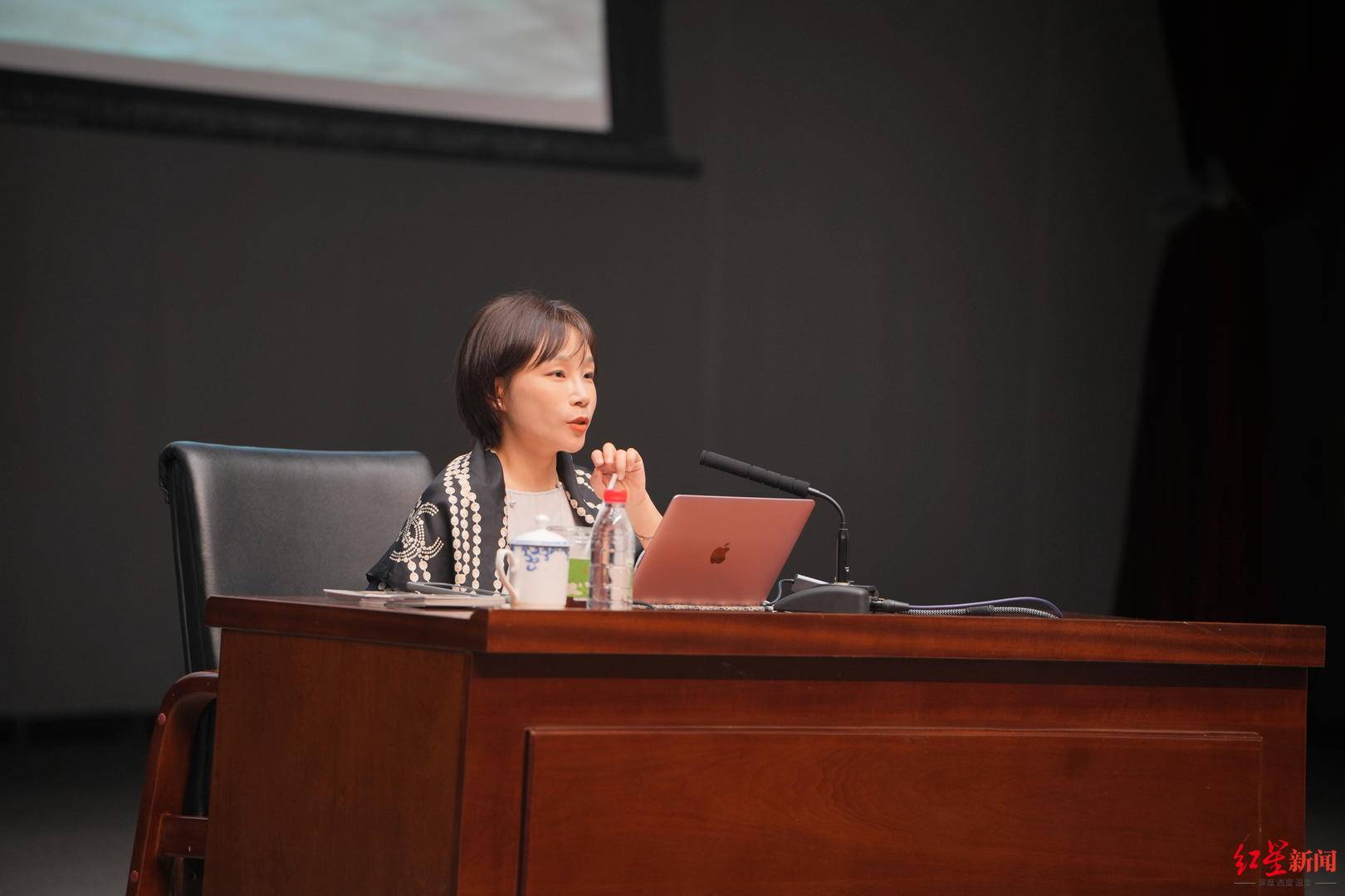 于田野考古第一现场的成都文物考古研究院秦汉考古研究室副主任左志强