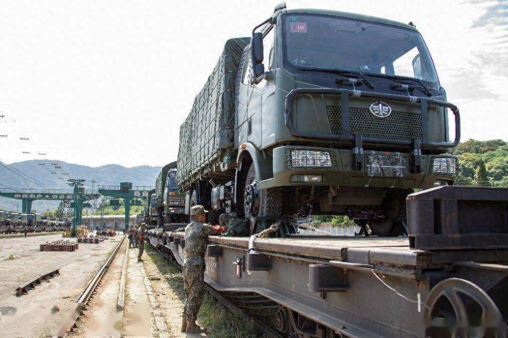 铁路装载火热开训