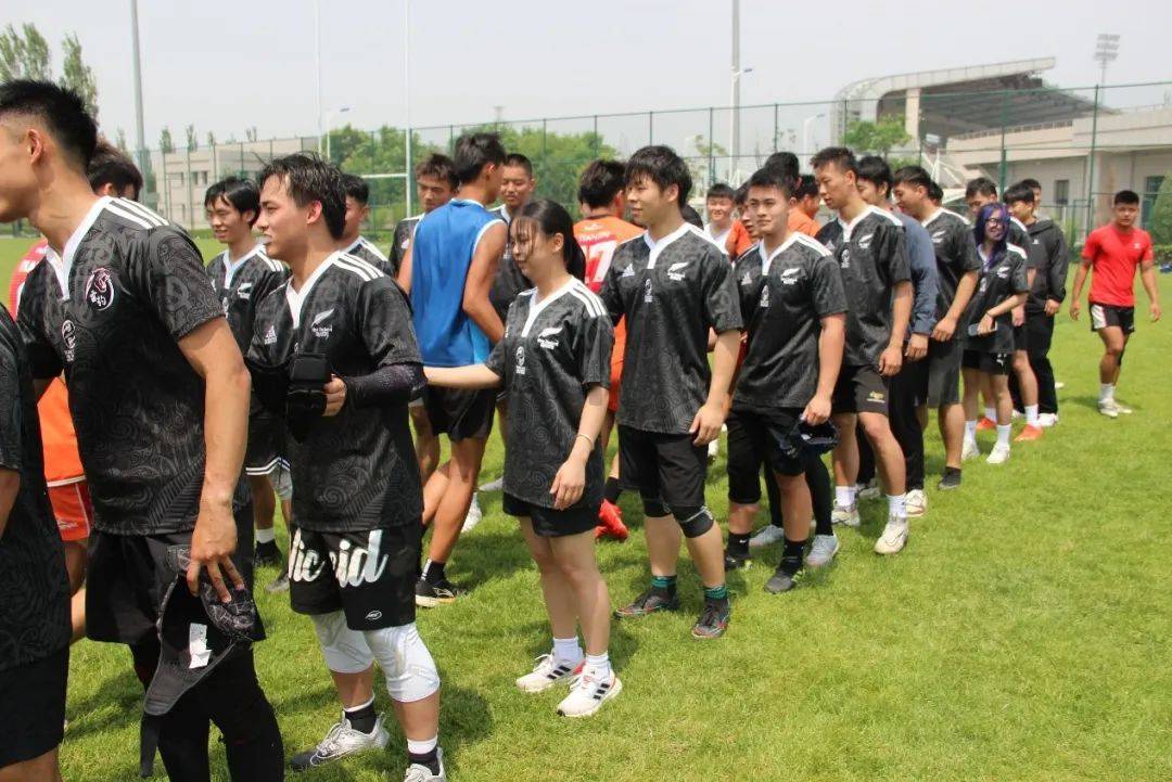 天津体育学院足球队图片