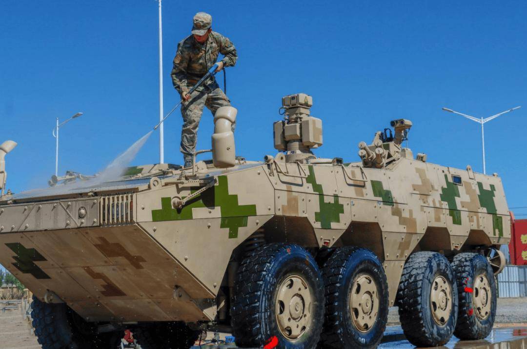 春光正好,铁甲战车焕"新颜"