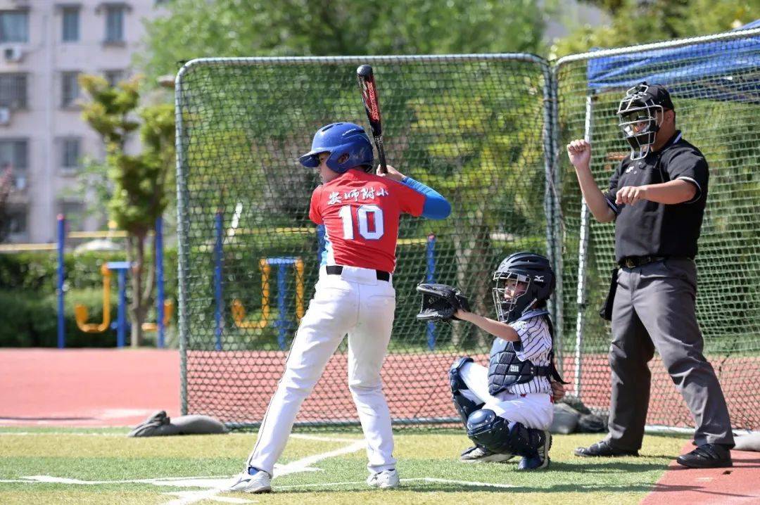 【区青少年运动会】挥出精彩 棒显活力——棒球比赛拉开运动会