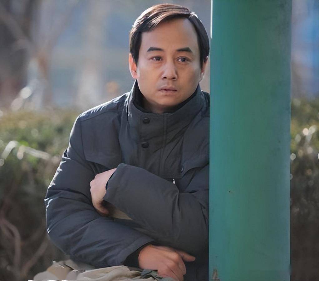 苇青:60岁被儿子带入演艺圈,73岁成"百亿老太",现在比儿子还红_毛孩