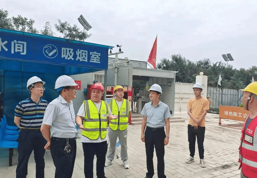 5年前,王亚东成为陕西省铜川市人社局劳动关系科的一员.