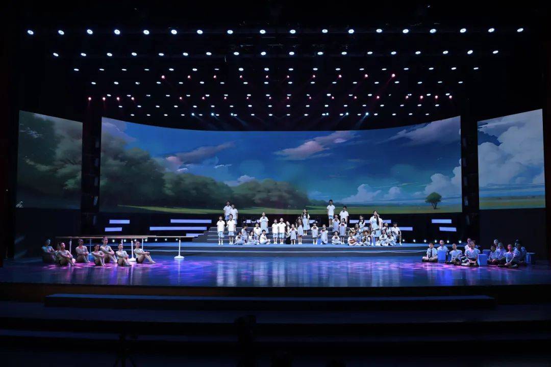 市少年宫建宫60周年庆·"时间的花朵"艺术教育主题演出圆满举行