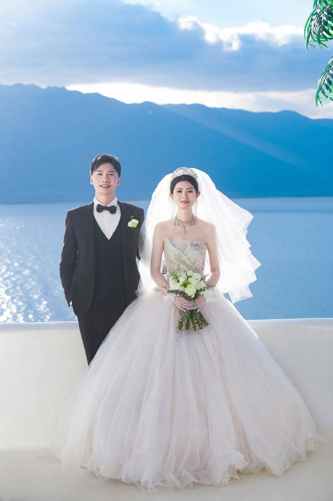 李婷 x 杨乐相识八年,相恋七年,从校园到婚纱,从少年到成家立业,我们