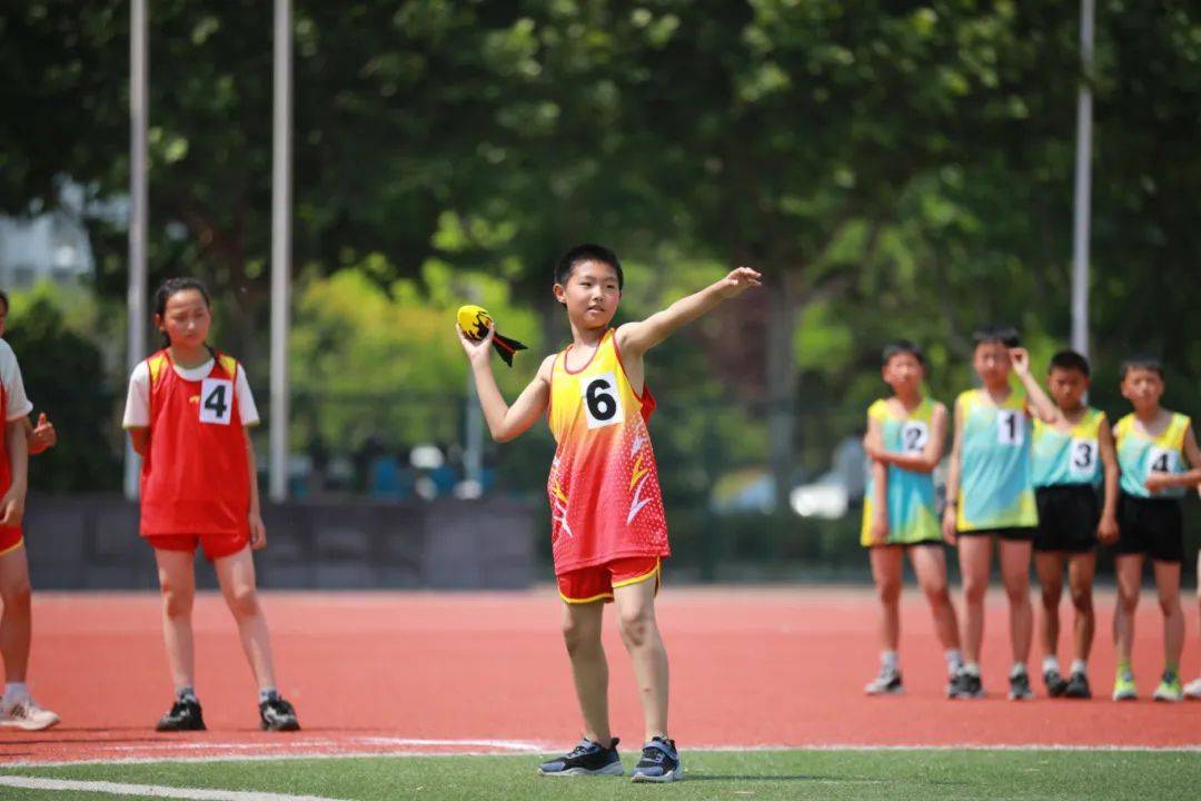 年青少年阳光体育联赛第四十届小学生田径运动会少儿趣味田径比赛落幕