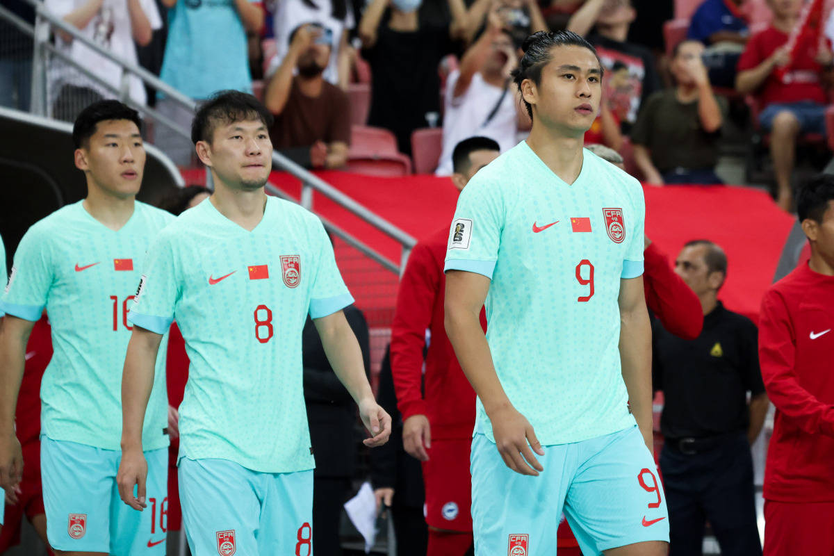 cctv5直播!国足对阵泰国首发11人浮现,伊万重组四人攻击群