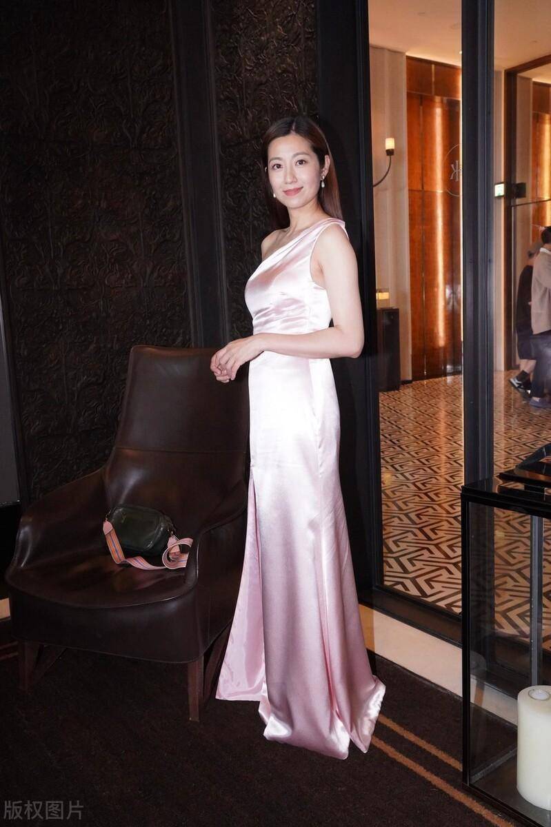 陈自瑶这身材,这才是尤物啊!