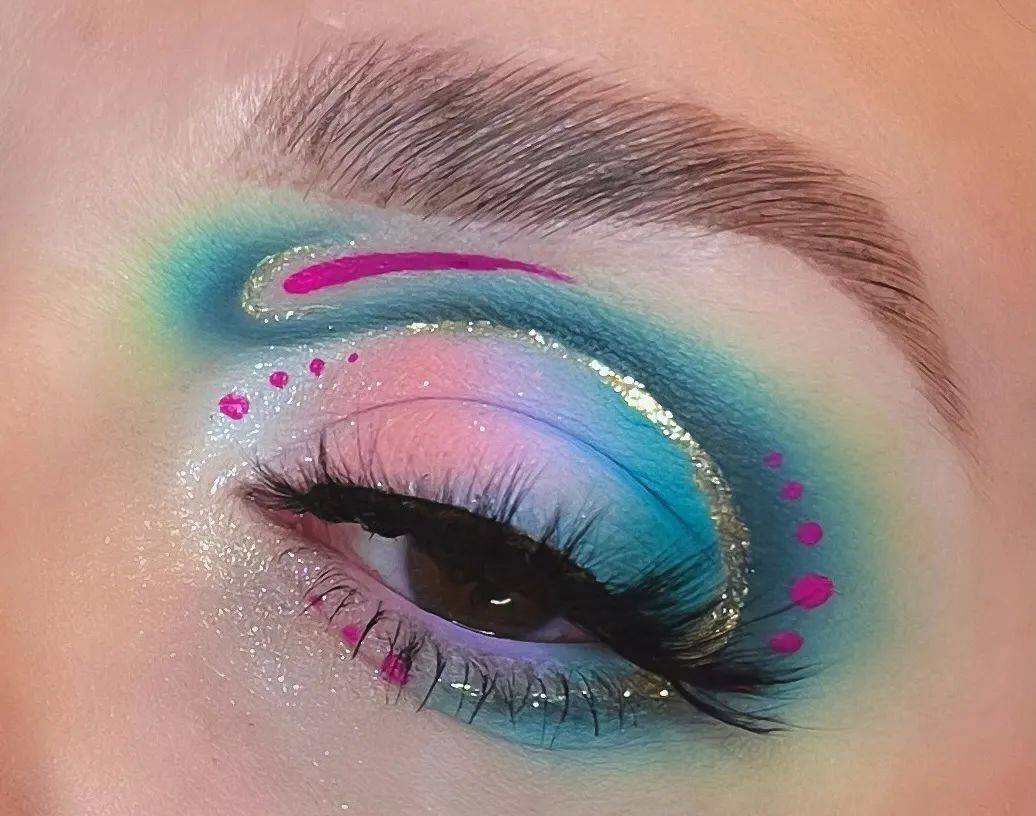 收藏|鲜艳的创意眼妆集锦