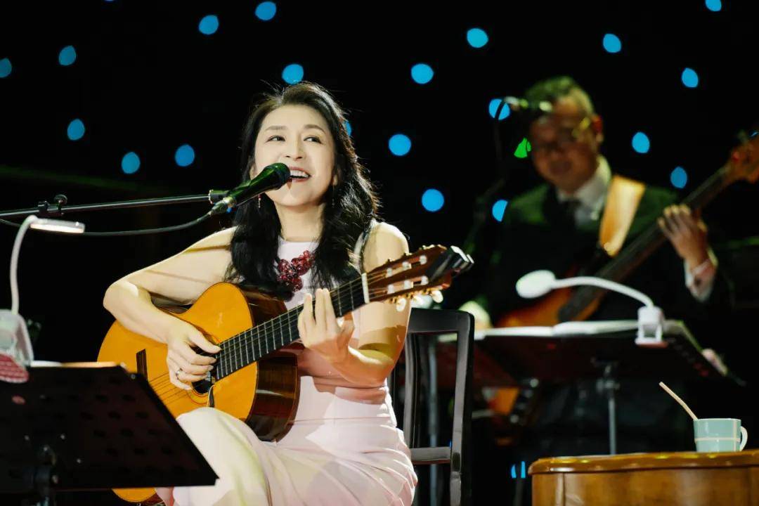 每个人的歌单里都有过一首小野丽莎,这个七夕,无锡见