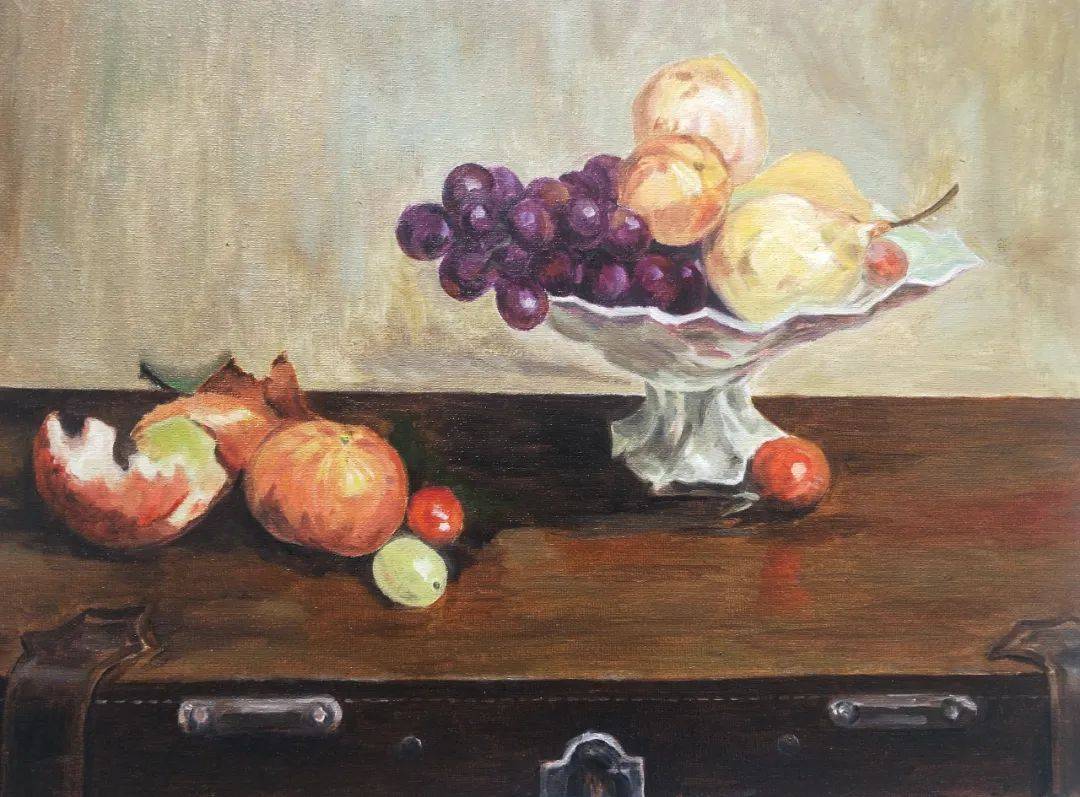 近代油画多用亚麻子油调和颜料,在经过处理的布或木板上作画,因为油画