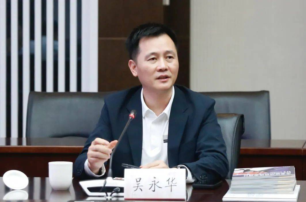 吴永华展望合作前景周志军对安踏集团一直以来对北京服装学院提供的