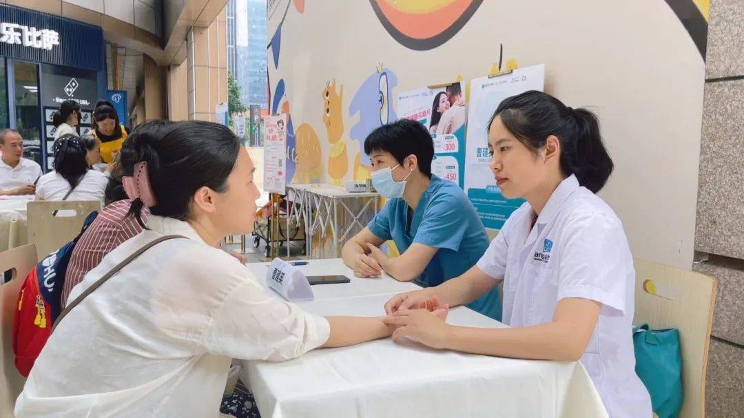 共筑健康防线——安琪儿携手建设银行&月牙湖社区举办