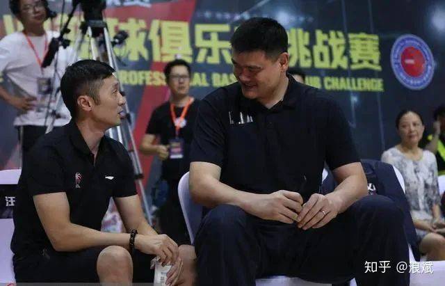 爱恨交织的篮球兄弟情:刘炜&姚明