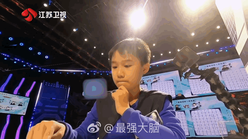 小小年纪就接触了:物理,生物,信息技术……16岁保送清华的学霸陈鲲羽