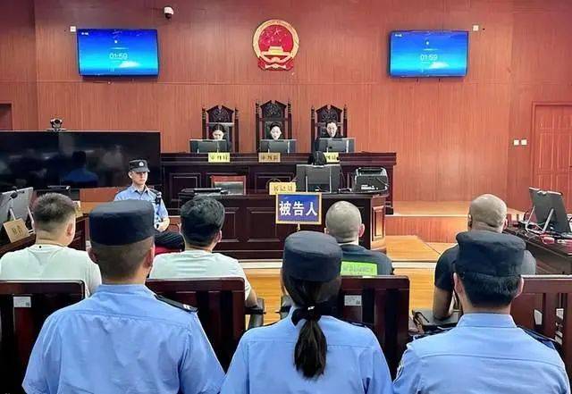 西安市鄠邑区内多地有组织地开设赌场,逐步形成了以被告人史某为纠集