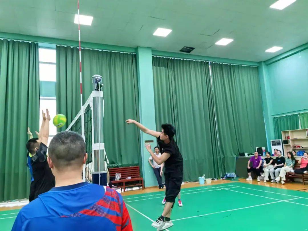 "凝聚力量,共创蓝图经过激烈角逐,最终11区夺得冠军,7区获得亚军,12
