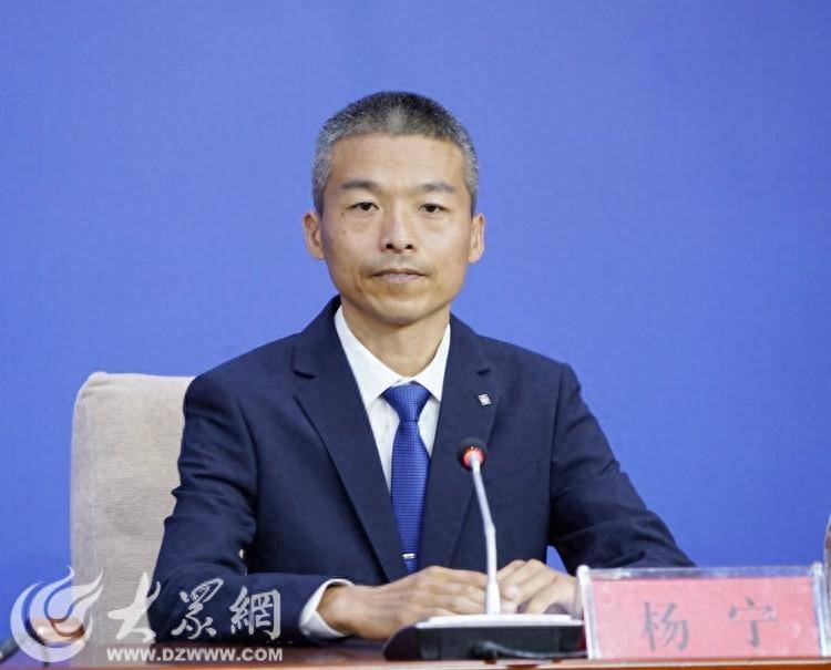 杨宁:以农田为家 勇当高水平科技自立自强的“践行者”_农业_枣庄_研究