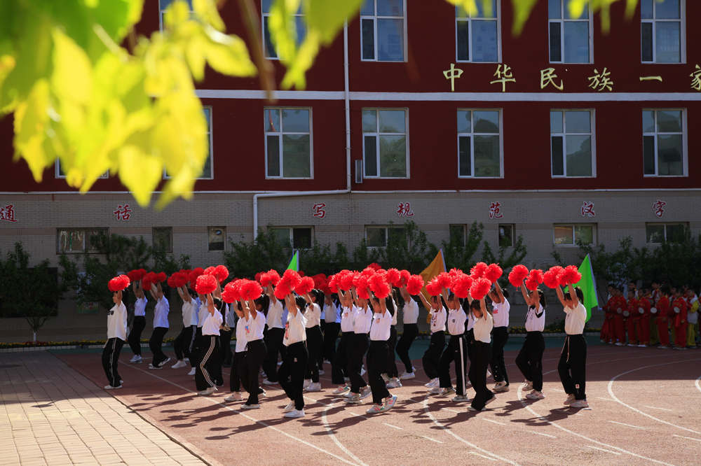 河北丰宁:阳光大课间 成长"动"起来