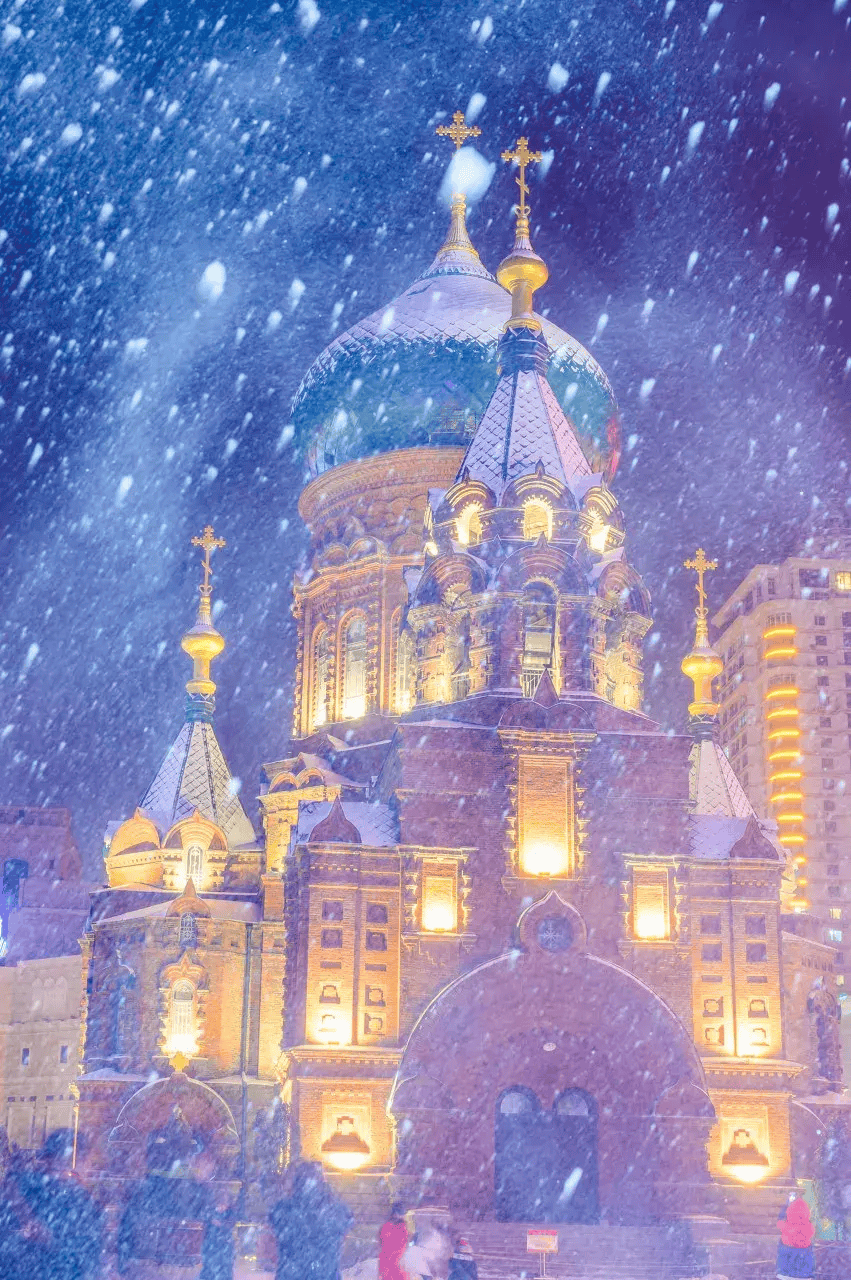 下雪的时候一定要去圣·索菲亚教堂看一看啊.