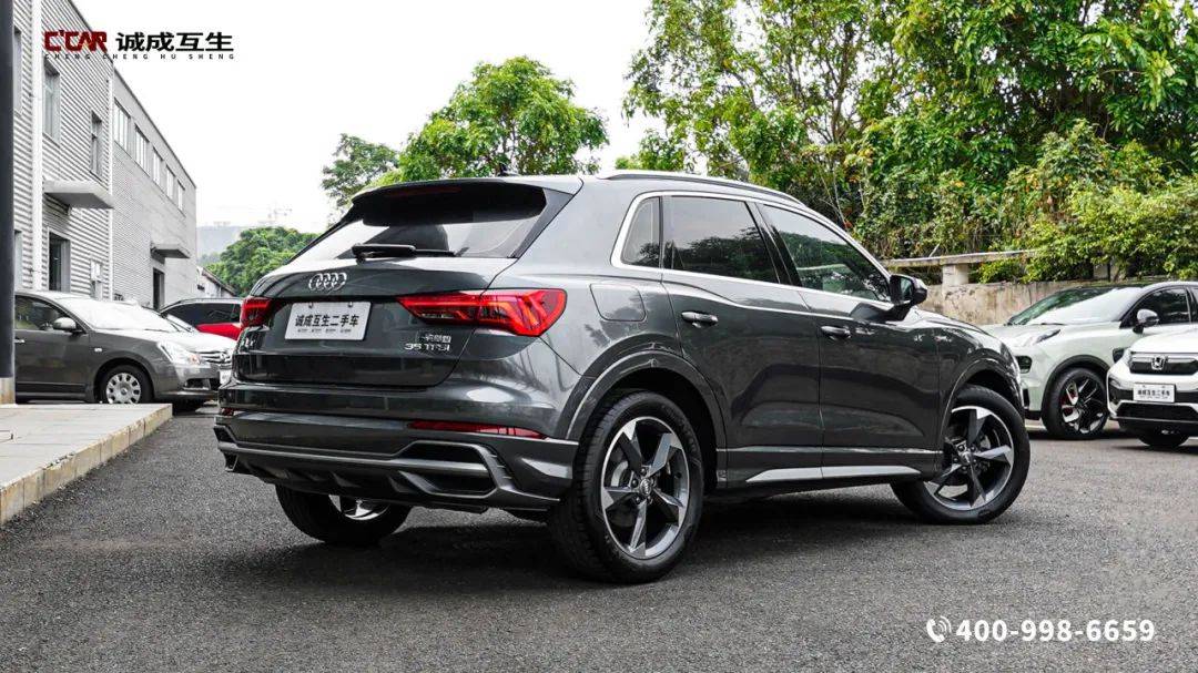 【奥迪q3 35tfsi 时尚动感型】