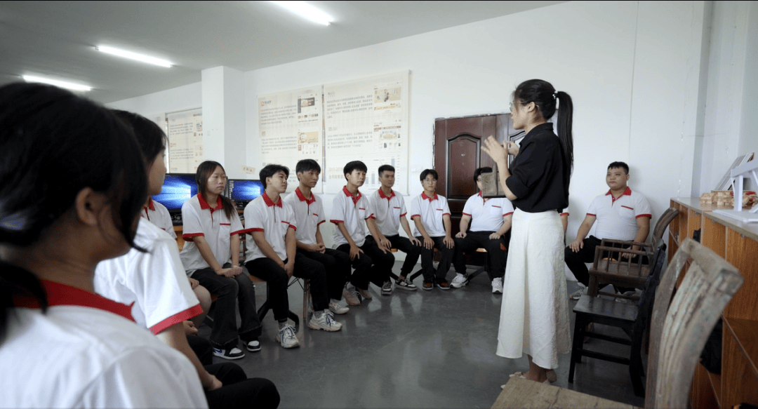 我的青春在永州99 | 文倩:勤学笃行 乐教爱生