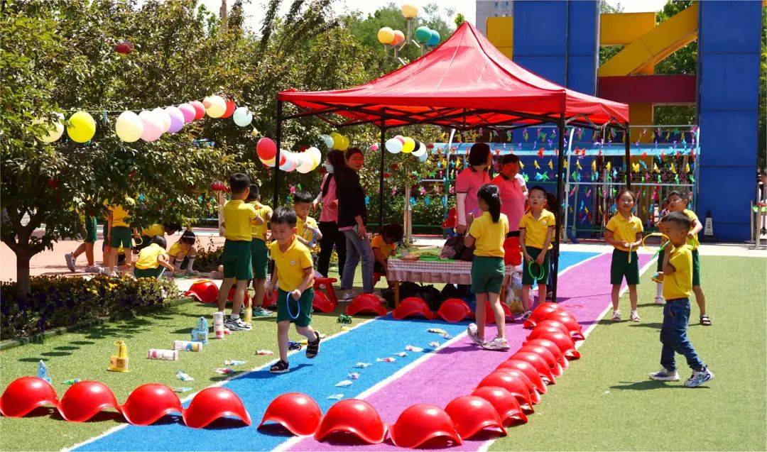 守护育幼底线 成就美好童年县第二幼儿园举办庆"六一"师幼游园活动