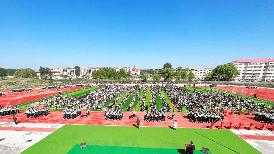 秦皇岛这所中学出名了!仪式感满满!现场直击!