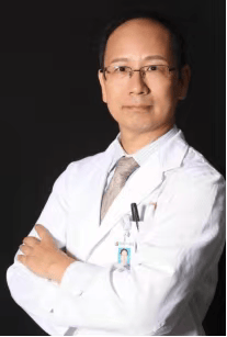 曾桄伦 主任医师中山医科大学毕业,广东省精准医学应用学会头痛分会