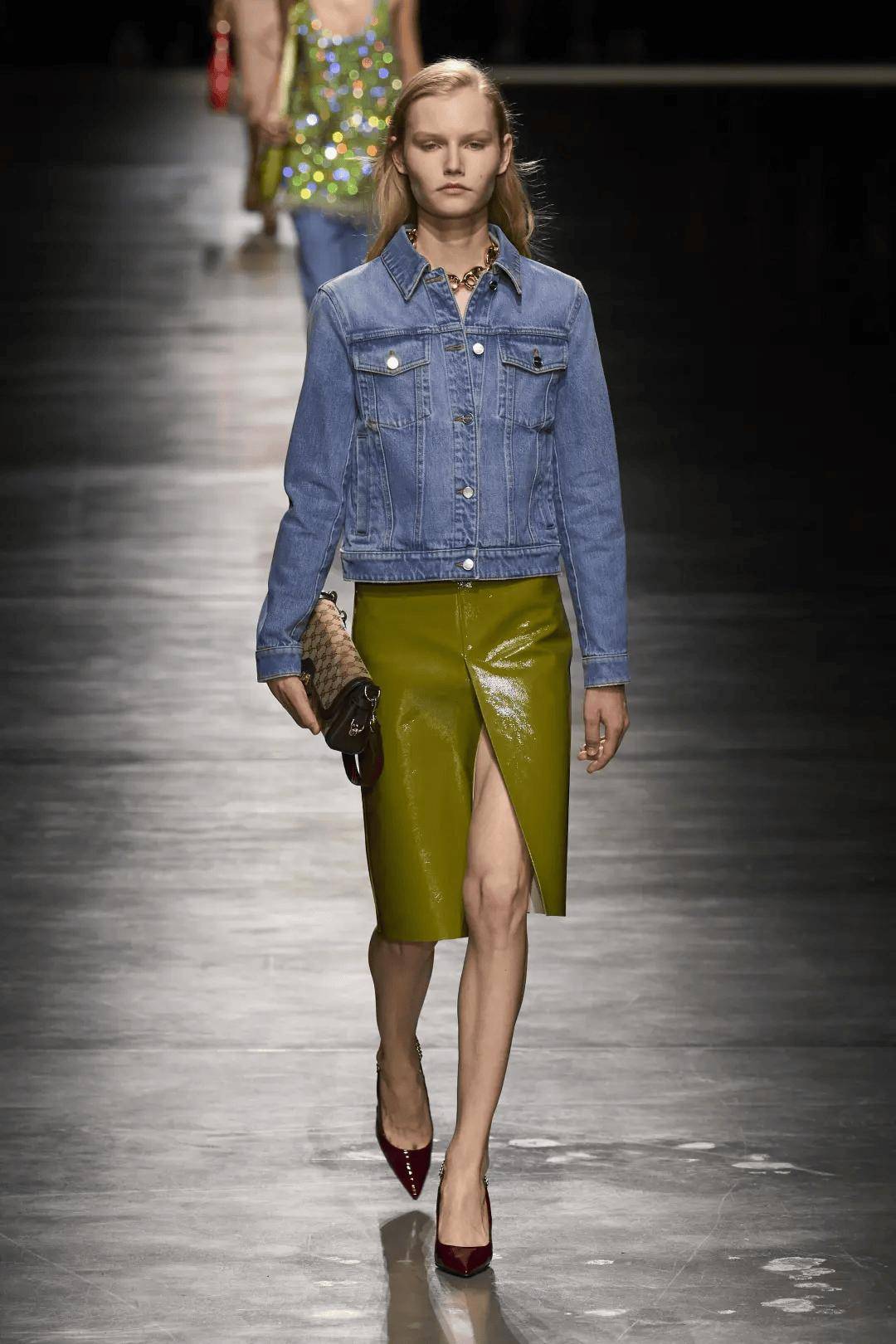 今年秋冬冷白皮星人的专宠"浮力":原力蓝