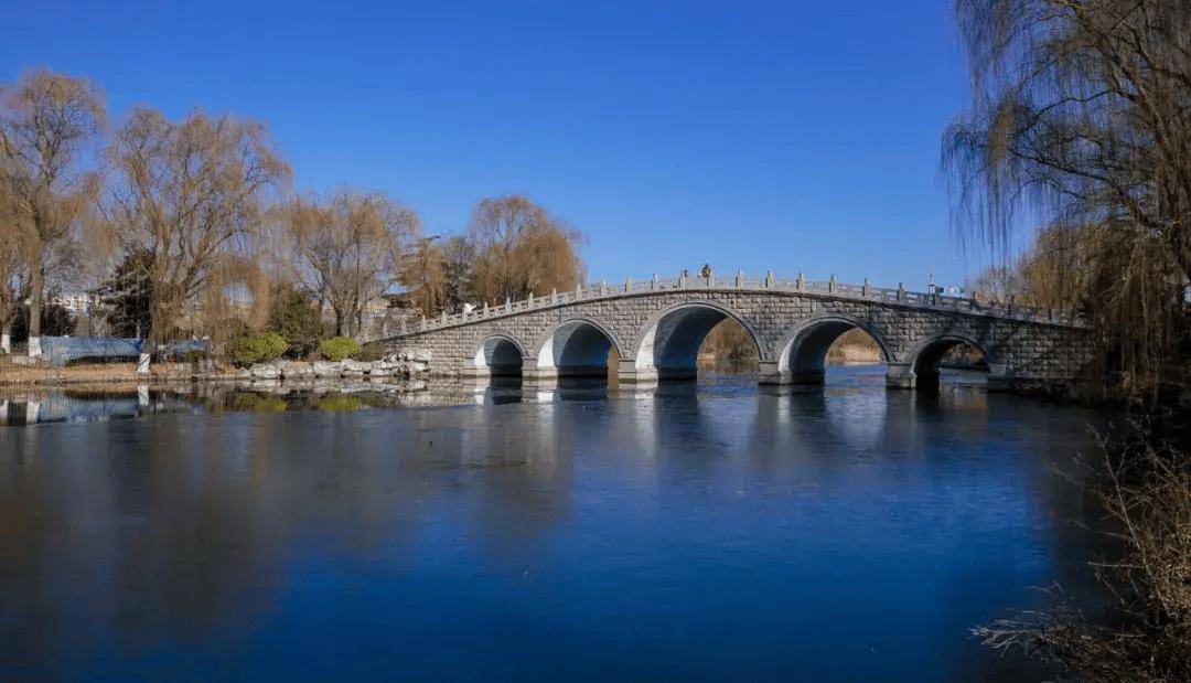 山东一座景区,曾因电视剧《还珠格格》被人熟知,你知道是哪吗?