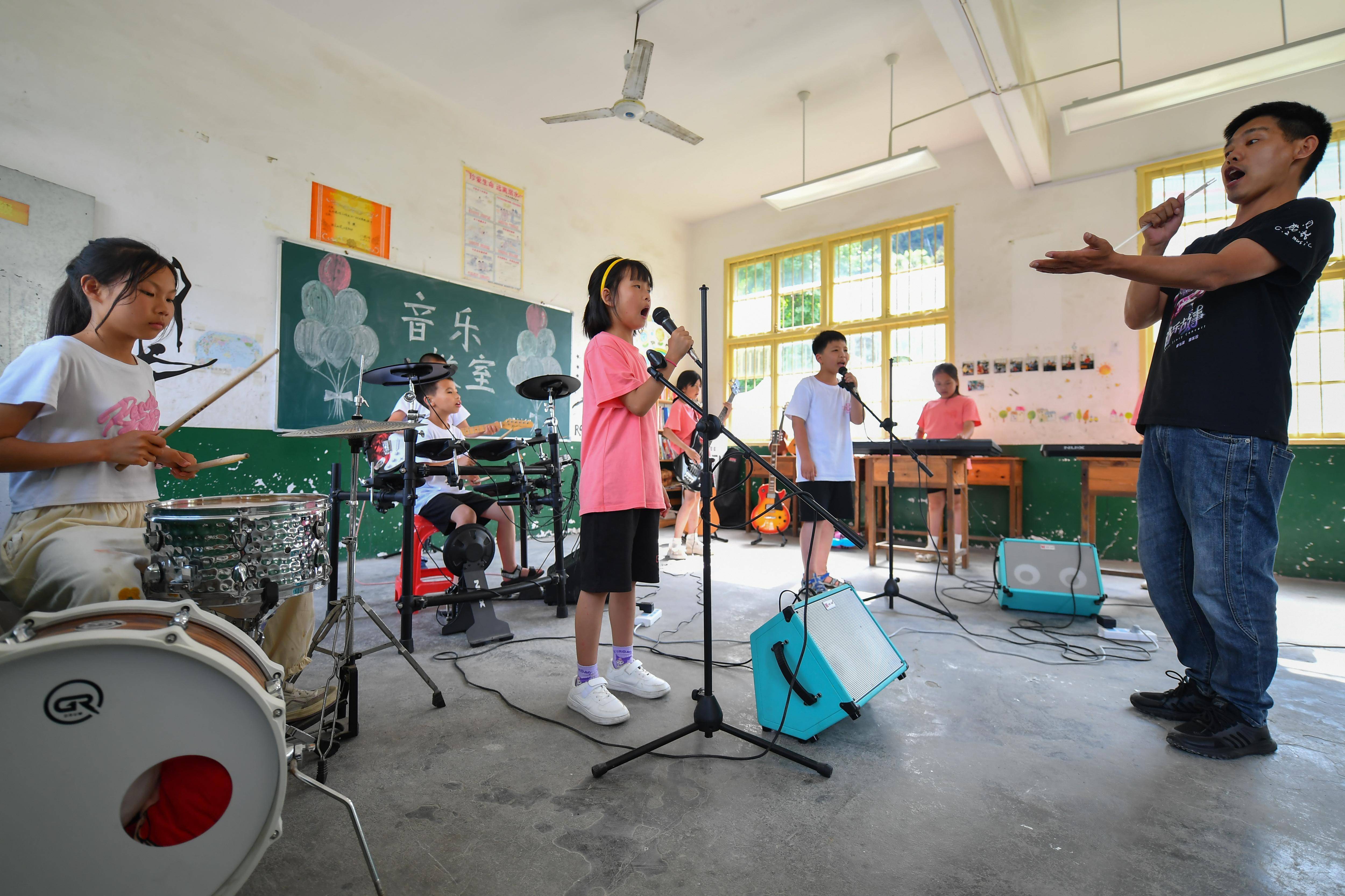 乡村小学乐队的夏天