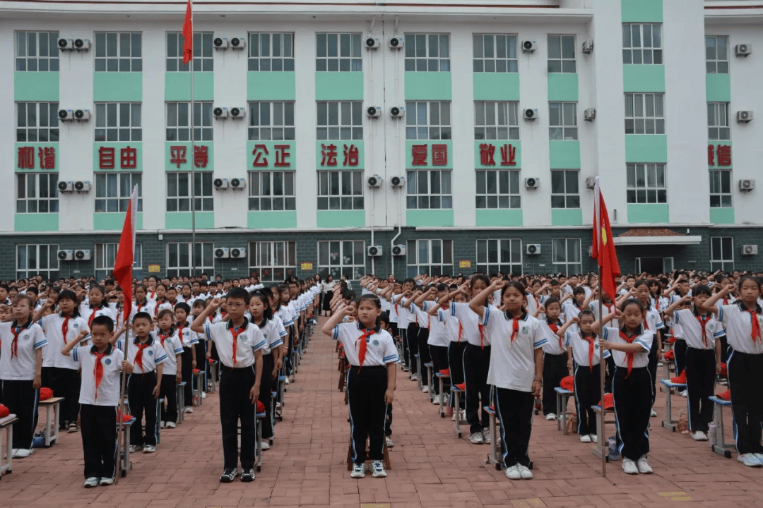 【基层团讯】奋进新征程 做好接班人——东光县第二实验小学新队员