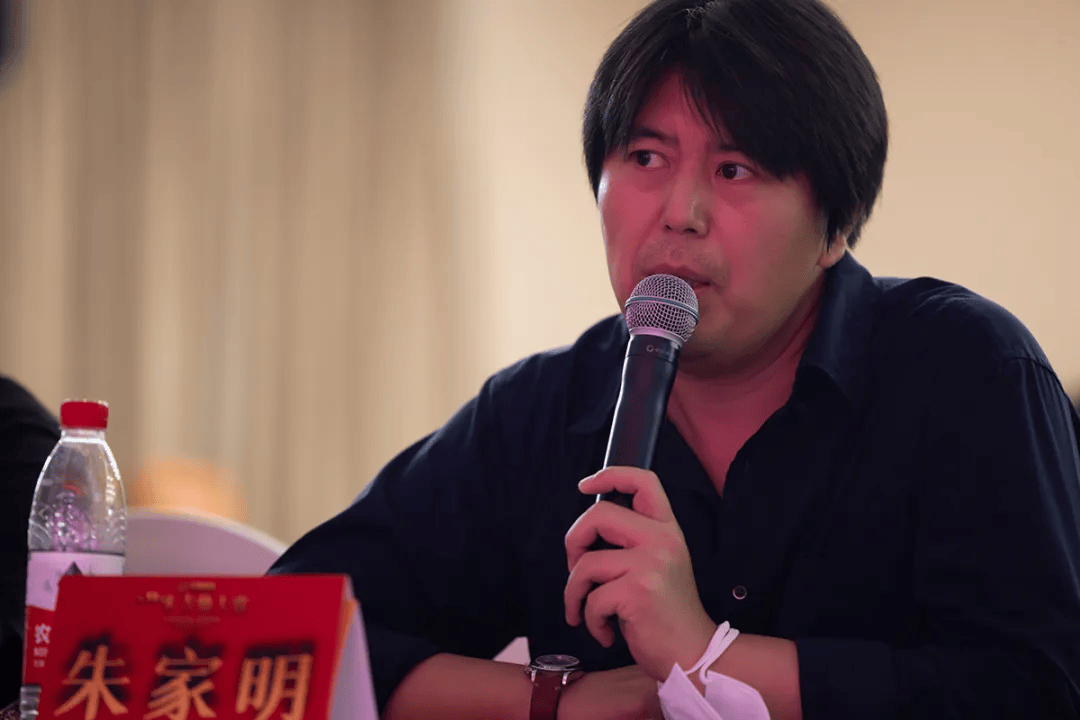 朱家明苍小天张艺斐尹志伟杨昊昆康康大向张利曹钧感谢以下评委网络