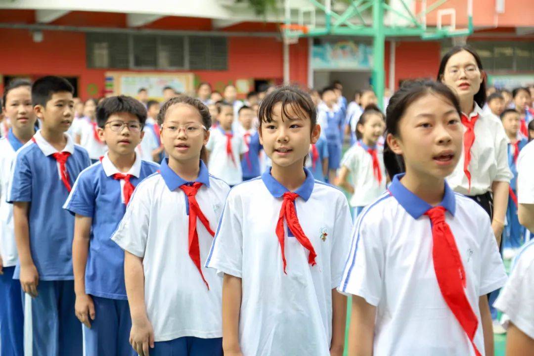 红领巾爱祖国,争做新时代好队员 | 东升学校小学部隆重举行一年级新