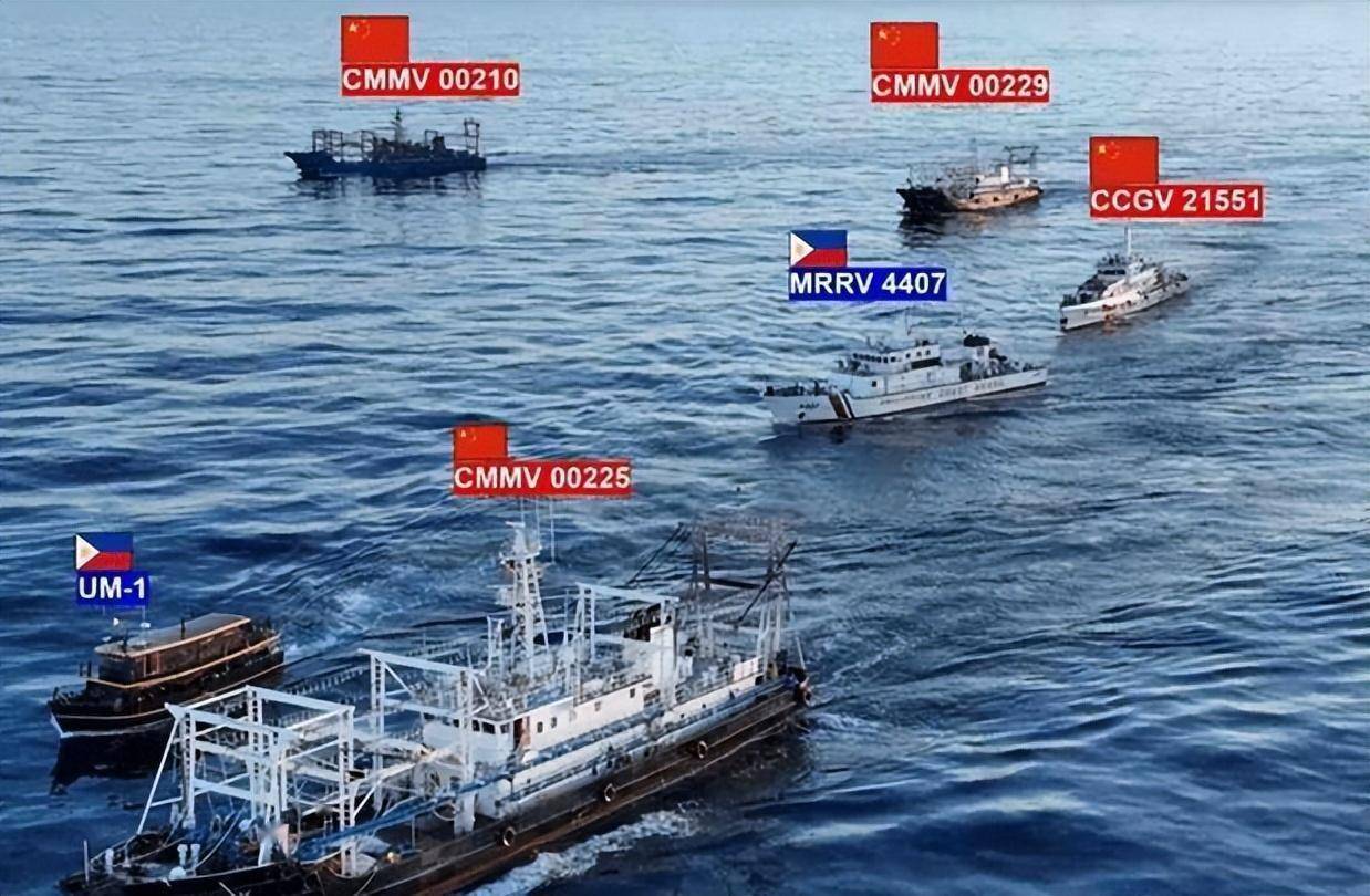 南海45天激烈对峙,2艘菲舰抛锚赖着不走:我国44艘船到位打不打