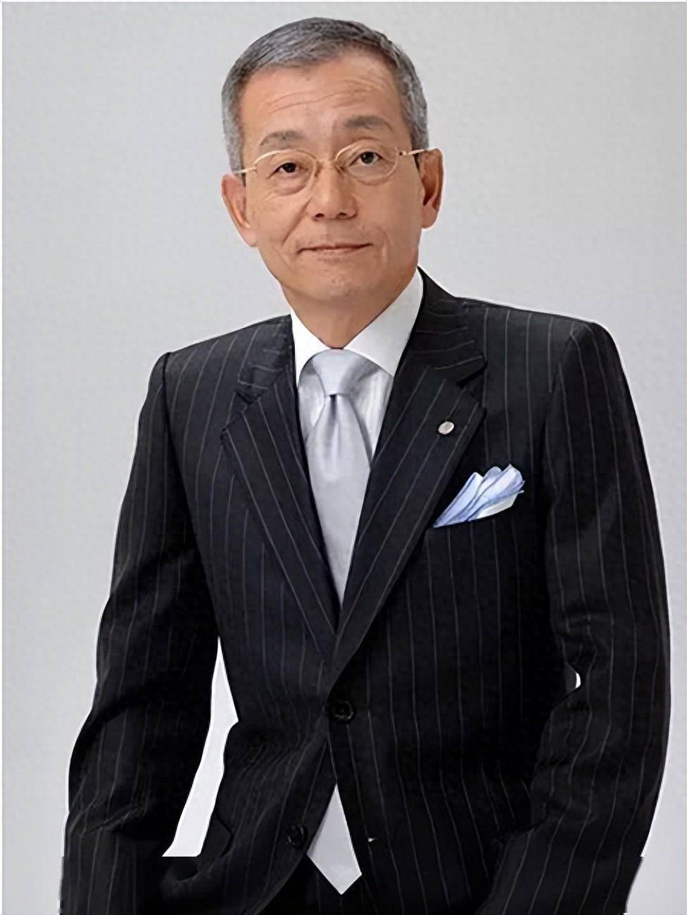 日本首富是他75岁身家2750亿元旗下公司在中国开出930家门店