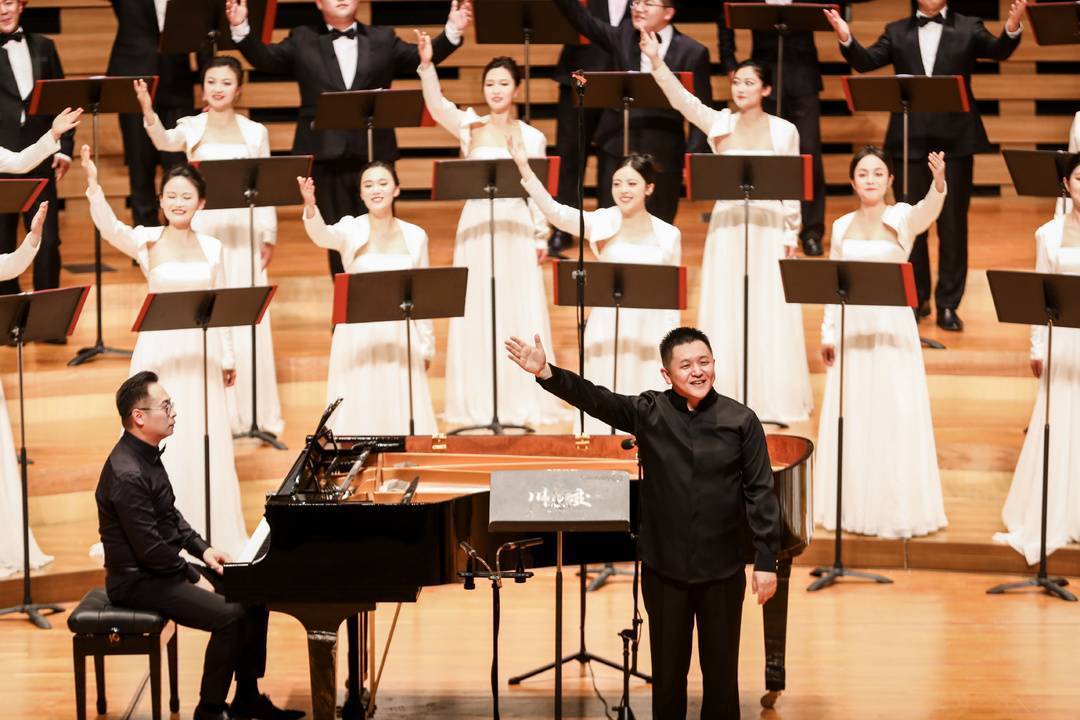 四川交响乐团合唱团开季演出 吴灵芬携手孙毅为蓉城带来"声音的礼物"_