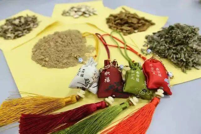 闻香驱邪 健康“香”伴_中药_药物_科普