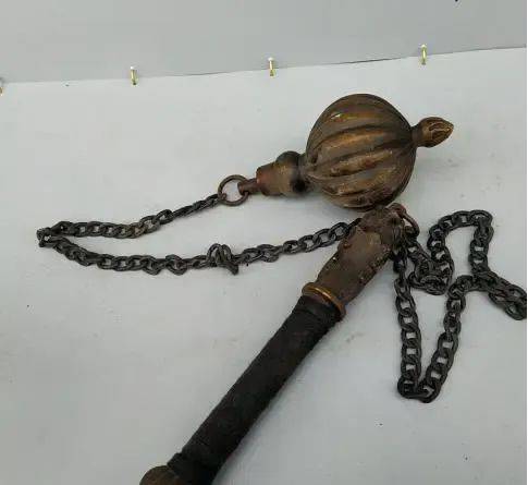 从小巧的针,钉,沙,蒺藜,金钱,弹丸,镖,到更为显眼的飞刀,标枪,飞蝗石